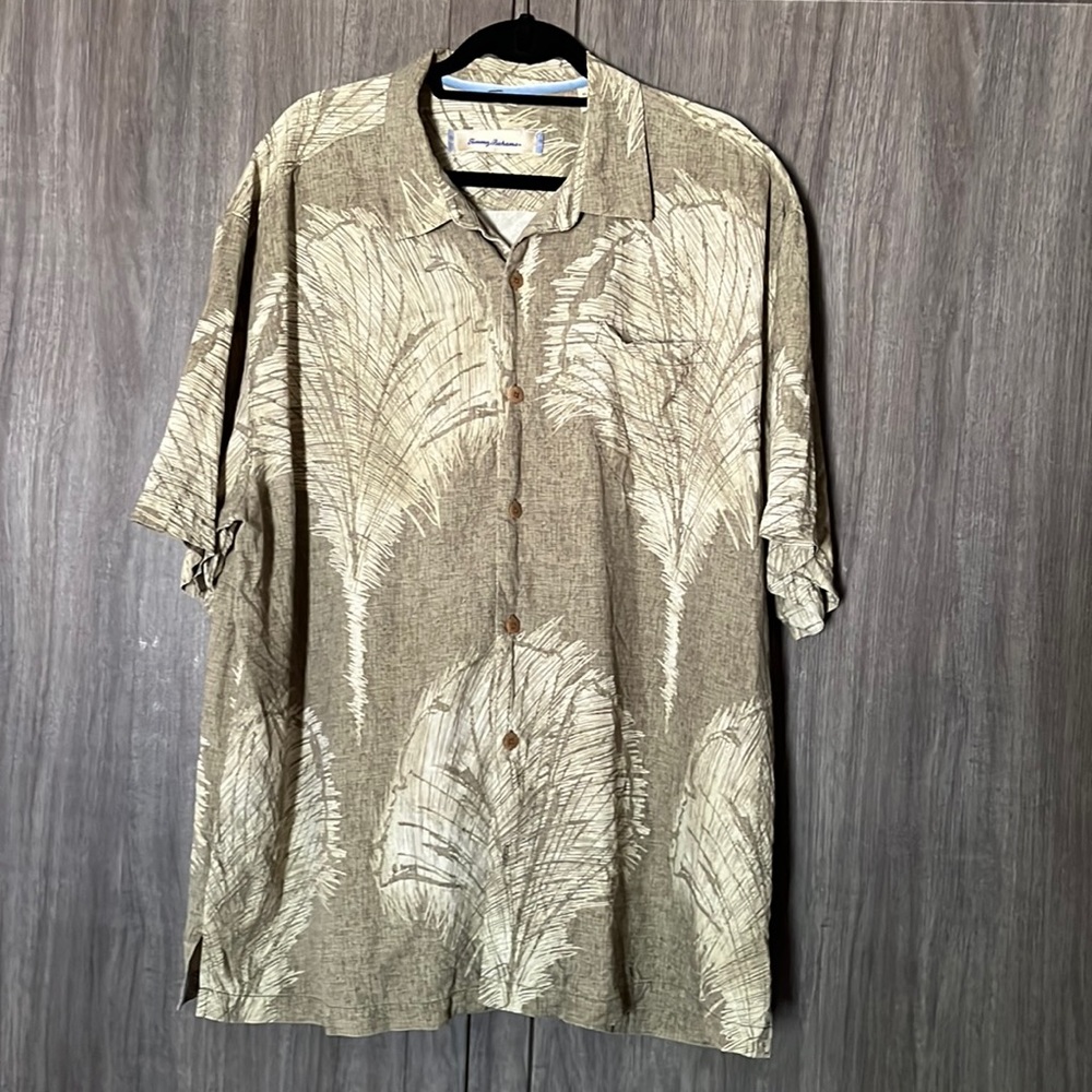 TOMMY BAHAMA silk shirt - Picture 1 of 11